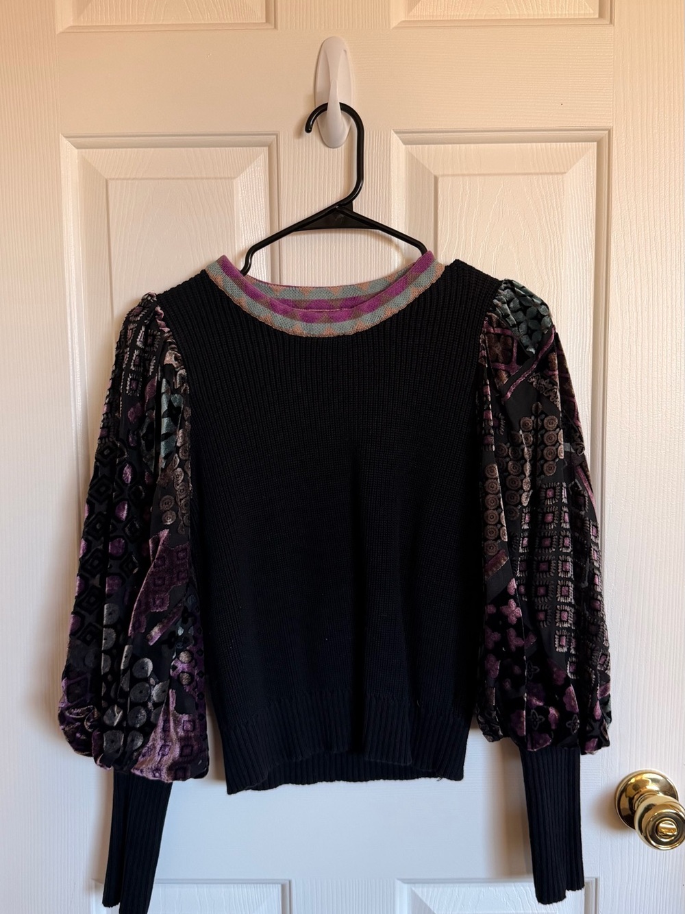 Fate Black Sweater with Purple Patterned Velvet Balloon Sleeves